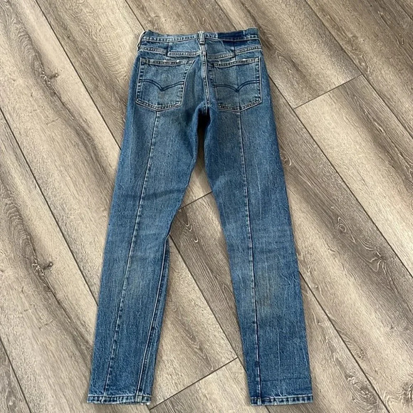 Classic Blue Women's Jeans - Picture 5 of 6